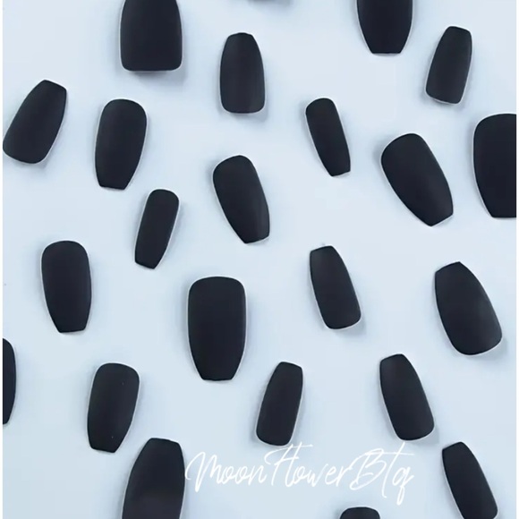 Black Matte Coffin Cut Press-On Nails - Picture 3 of 6
